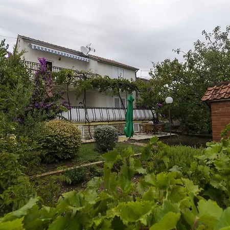 Apartments Mirko *