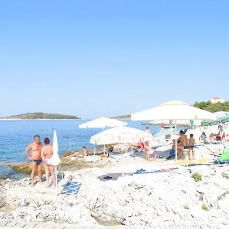 Apartments Mirko Apartamento Rogoznica (Sibenik-Knin)