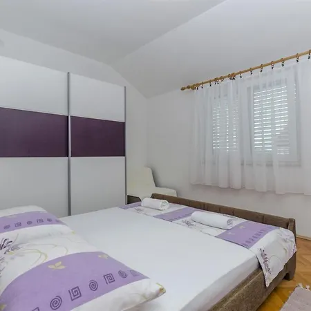 Apartments Mirko Rogoznica (Sibenik-Knin)